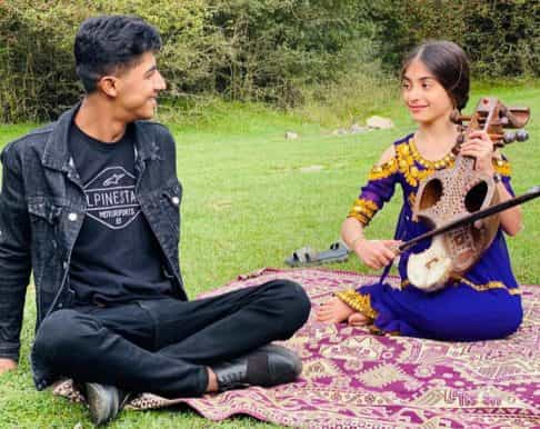 دانلود آهنگ چشمان سیاه مهرزاد نوازنده